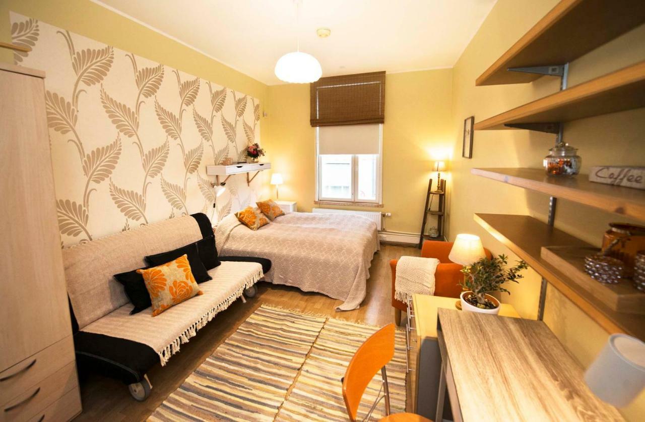 Apartment Family Reval